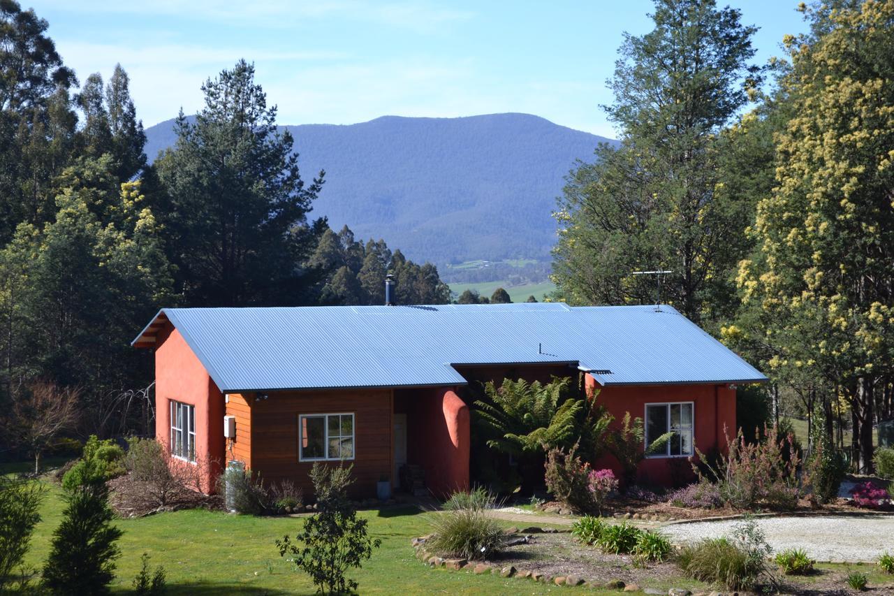 Whispering Spirit Holiday Cottages & Mini Ponies Franklin Exterior photo
